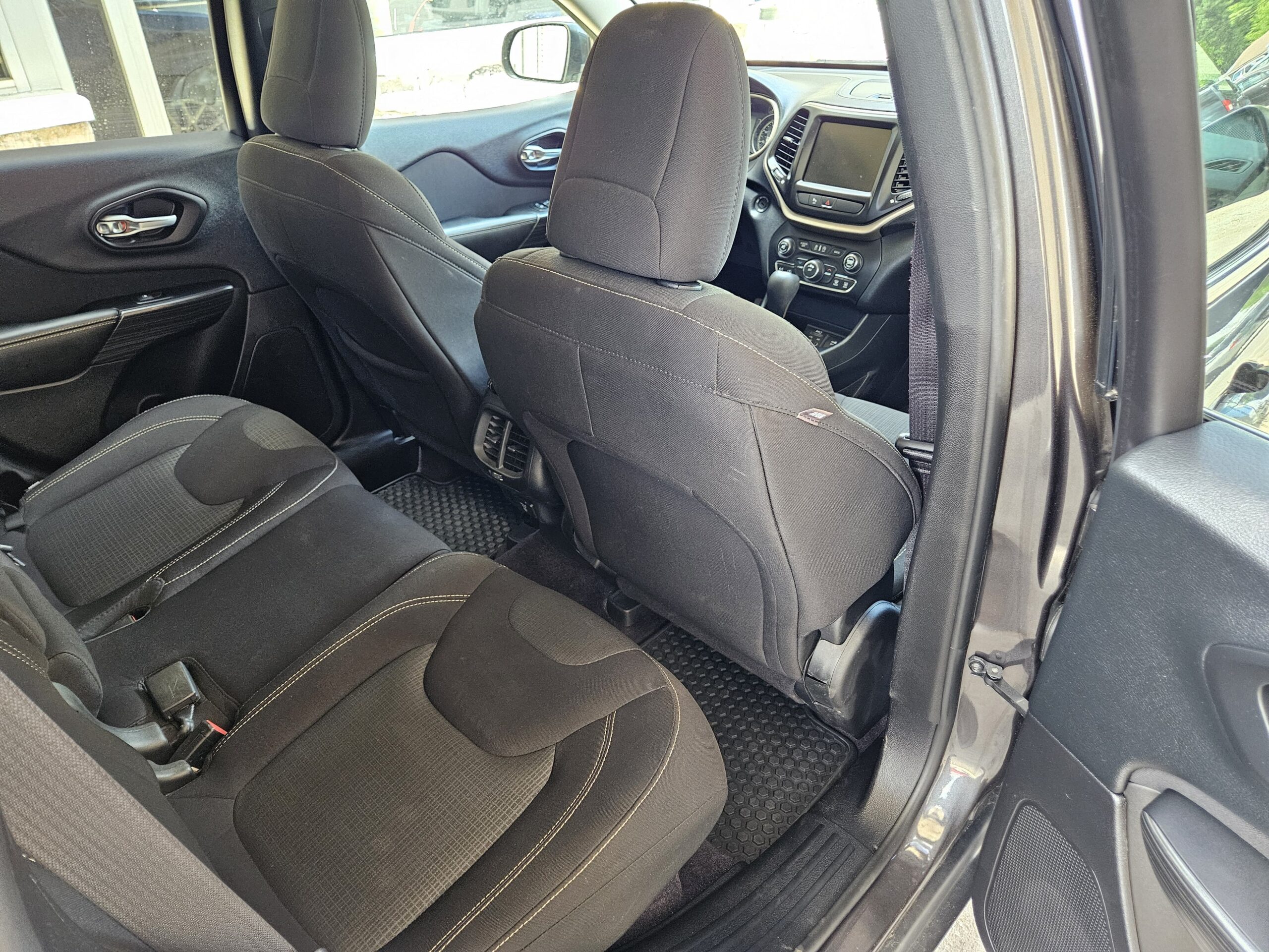
								2016 Jeep Cherokee full									