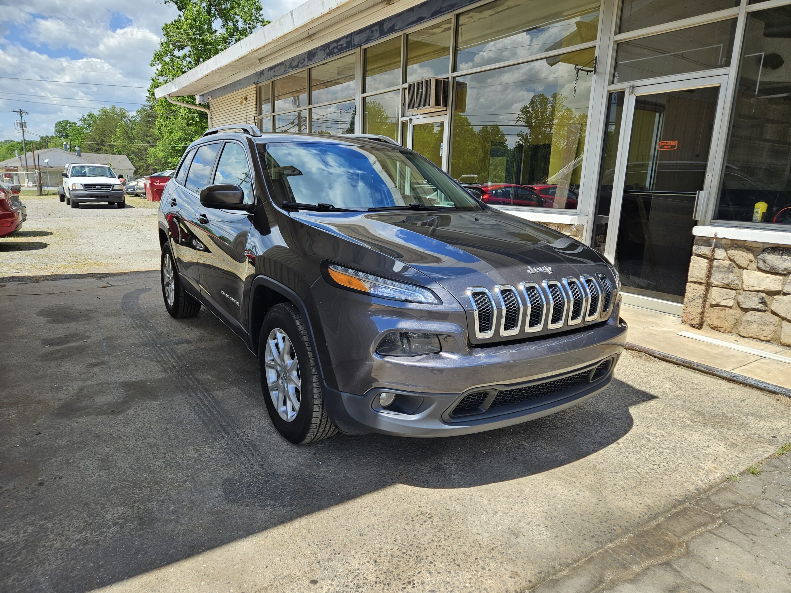 
								2016 Jeep Cherokee full									