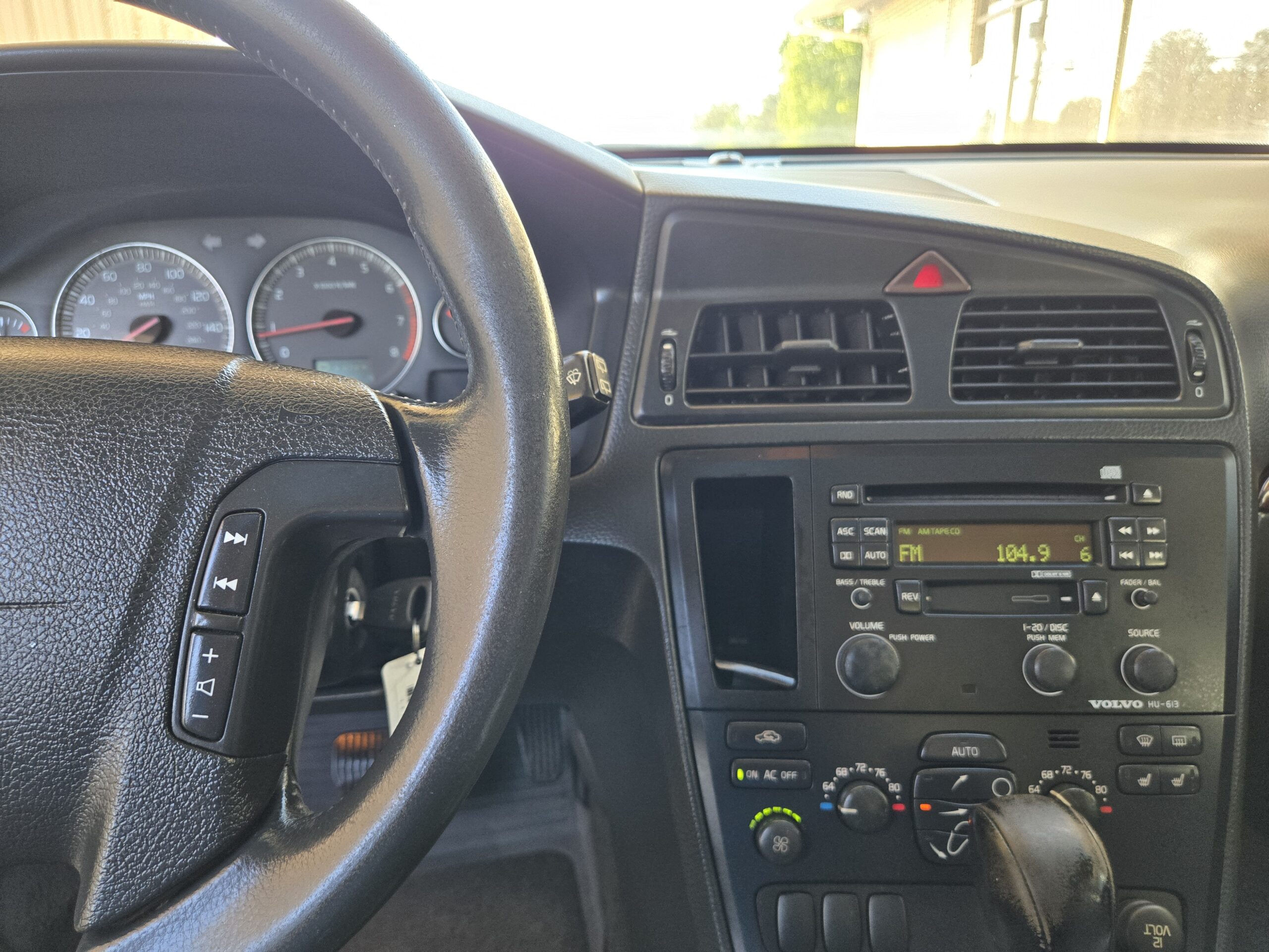 
								2004 Volvo XC70 full									