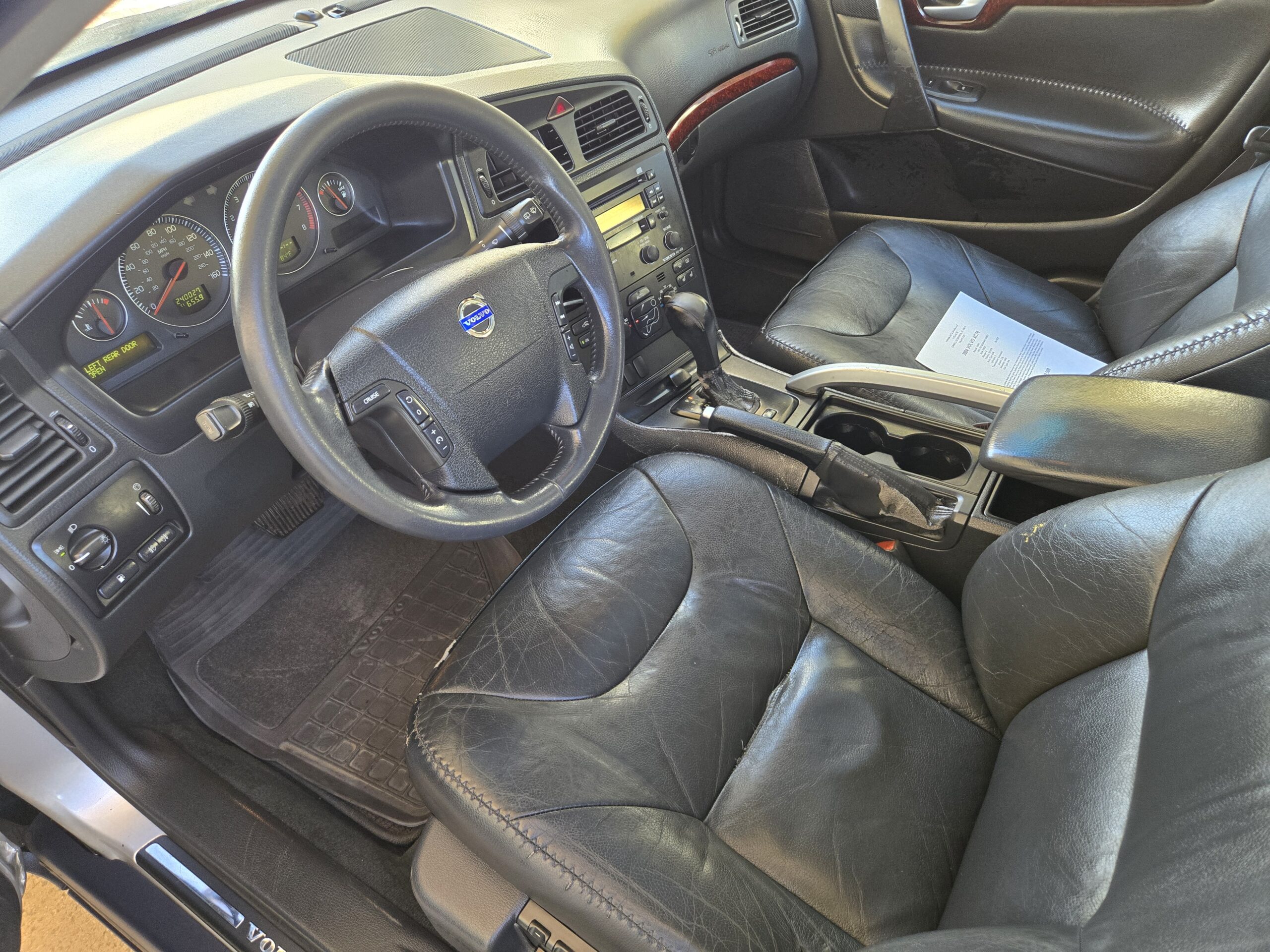 
								2004 Volvo XC70 full									