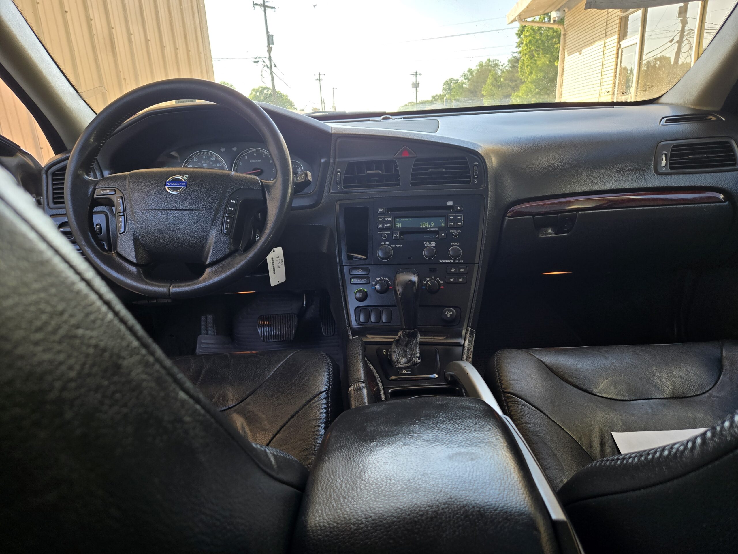 
								2004 Volvo XC70 full									