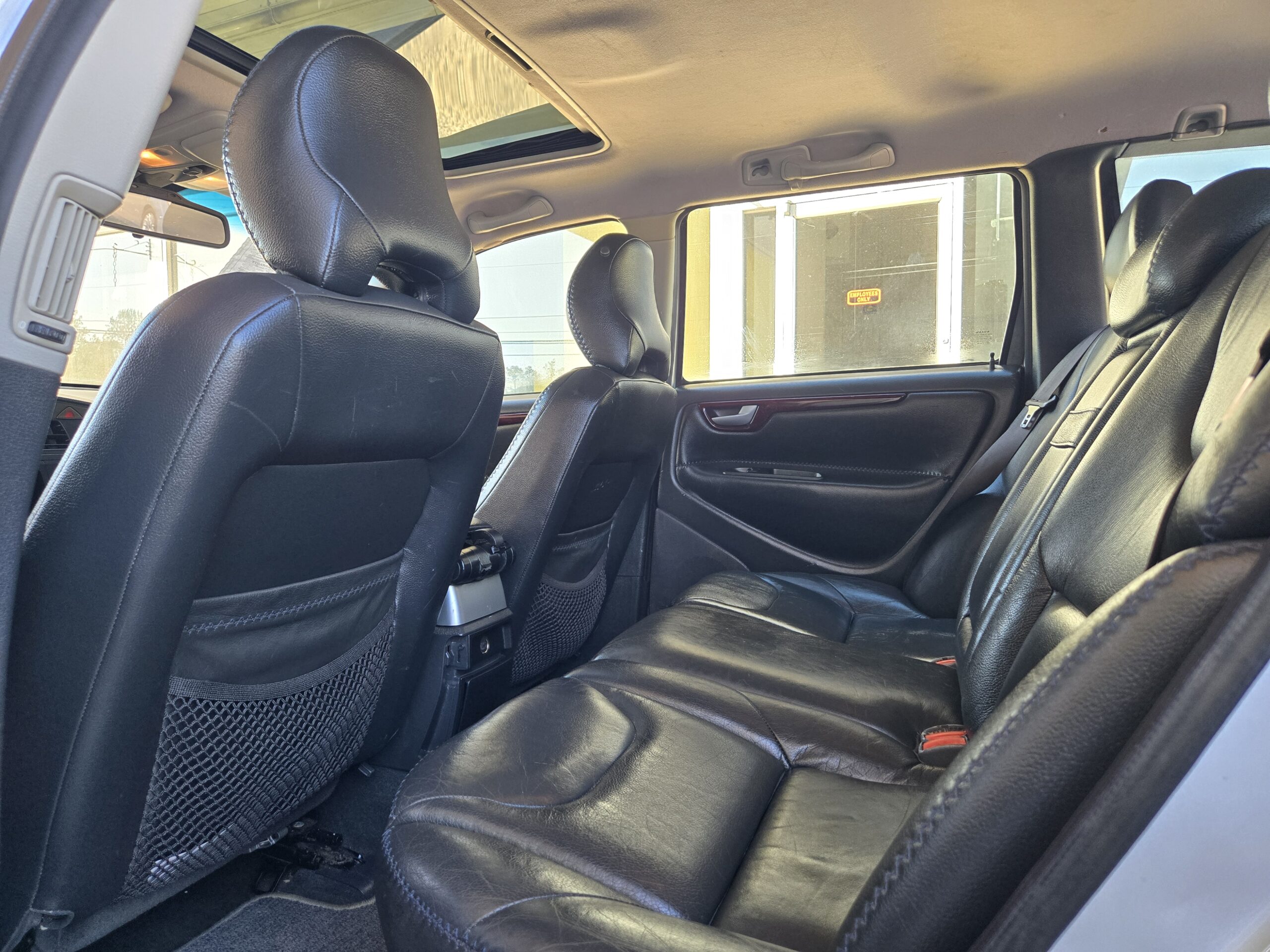 
								2004 Volvo XC70 full									