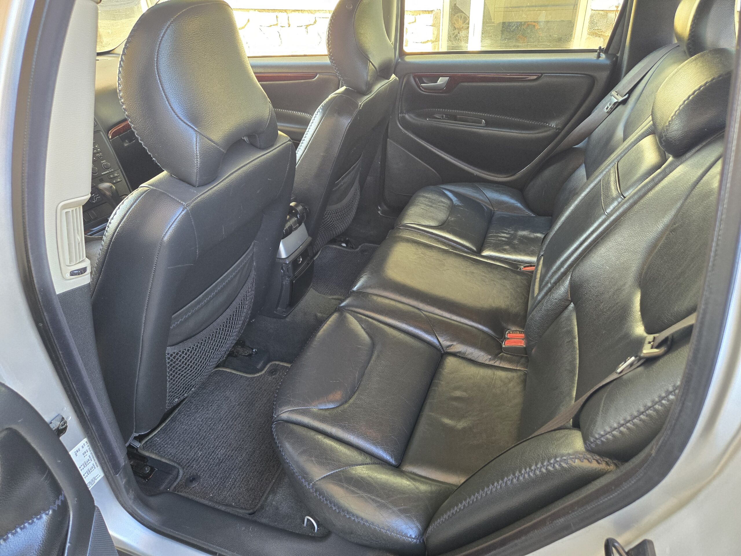 
								2004 Volvo XC70 full									