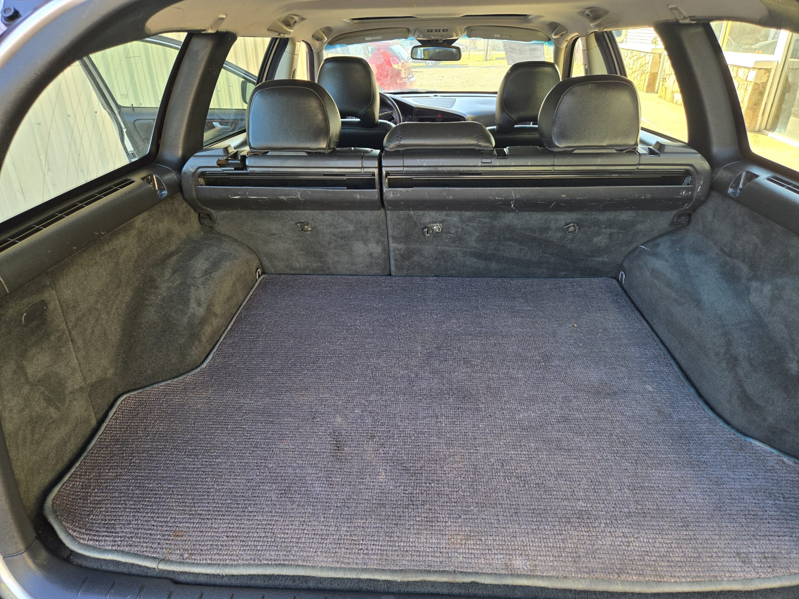 
								2004 Volvo XC70 full									