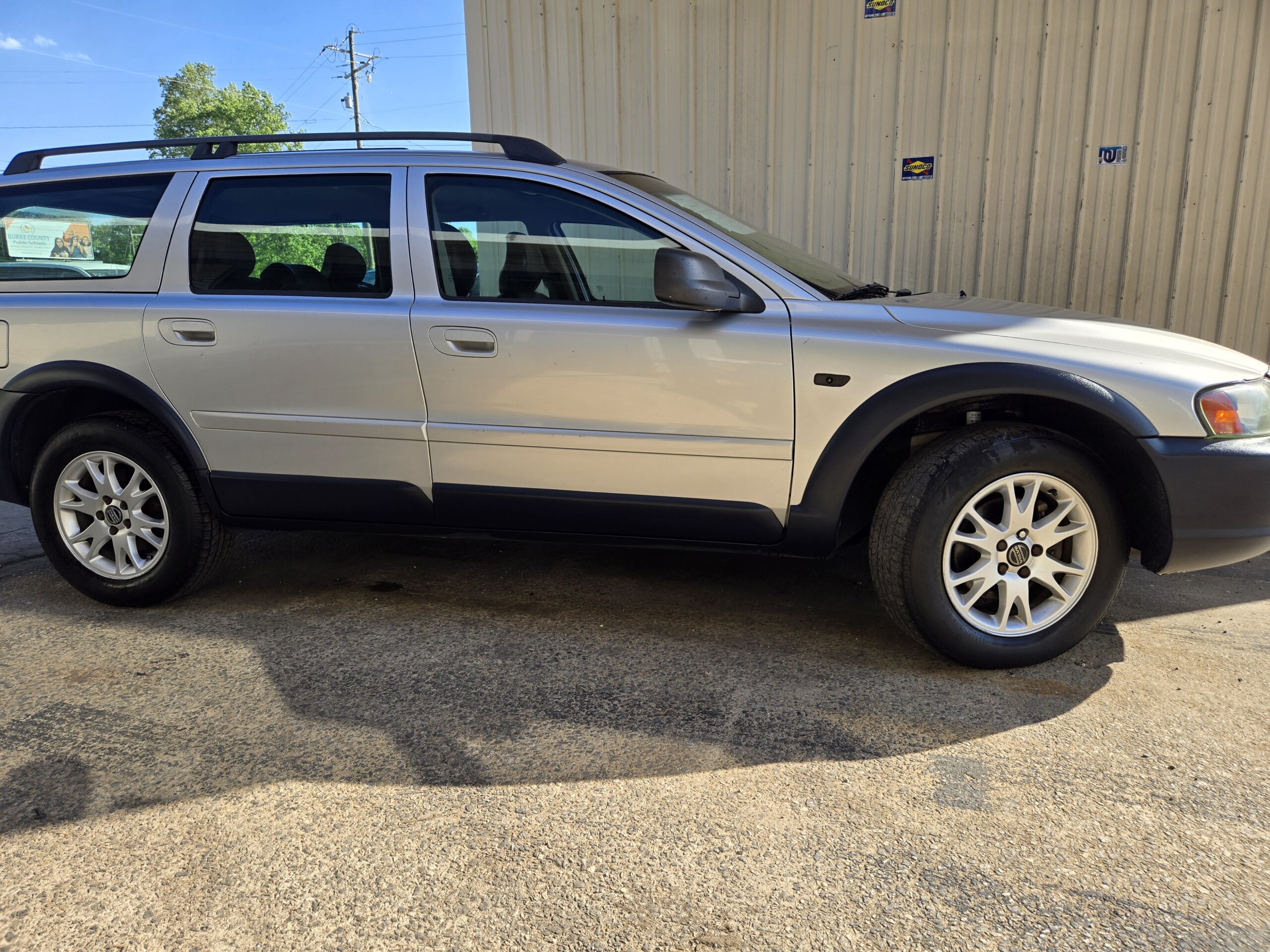 
								2004 Volvo XC70 full									