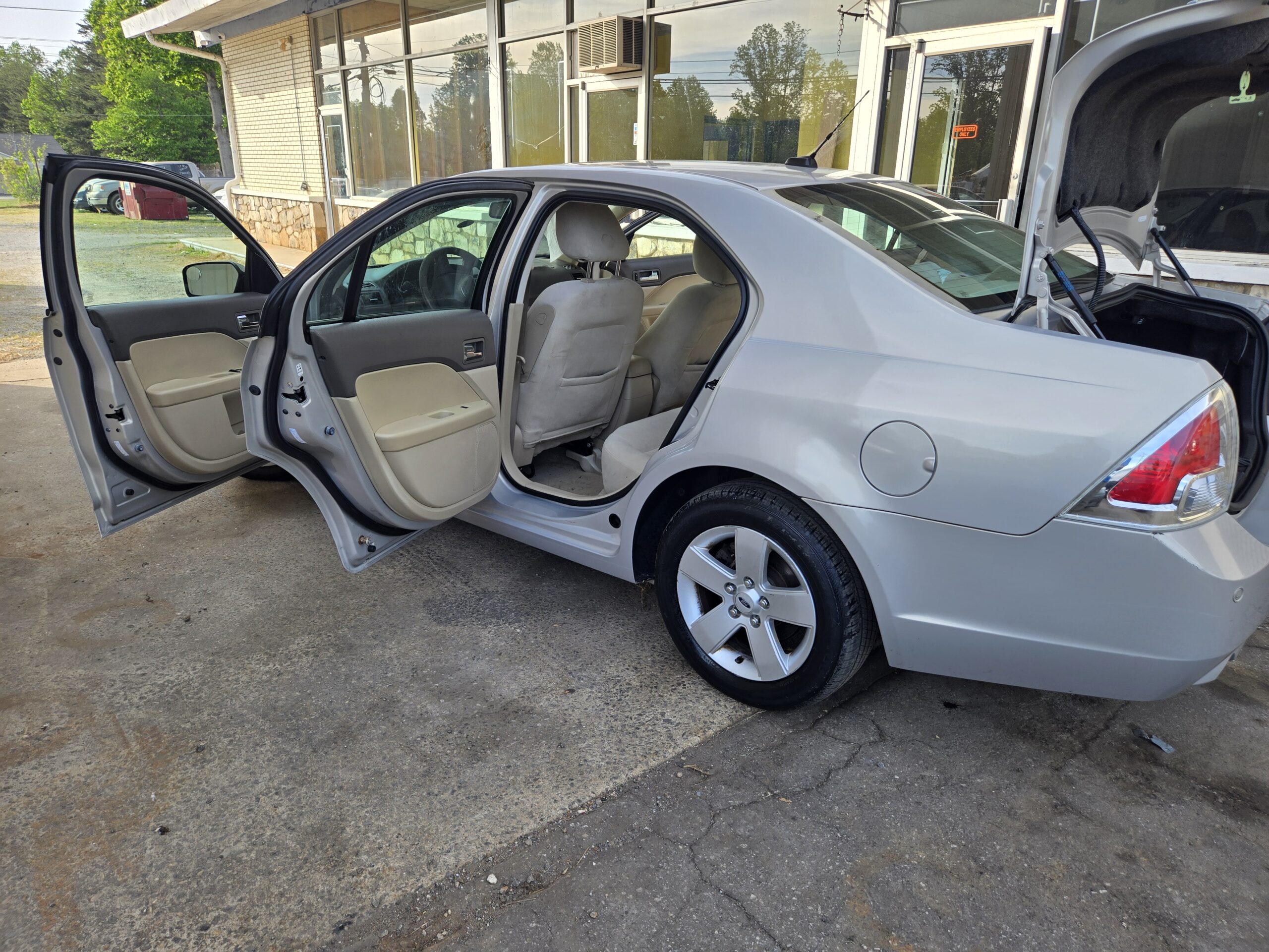 
								2009 Ford Fusion full									
