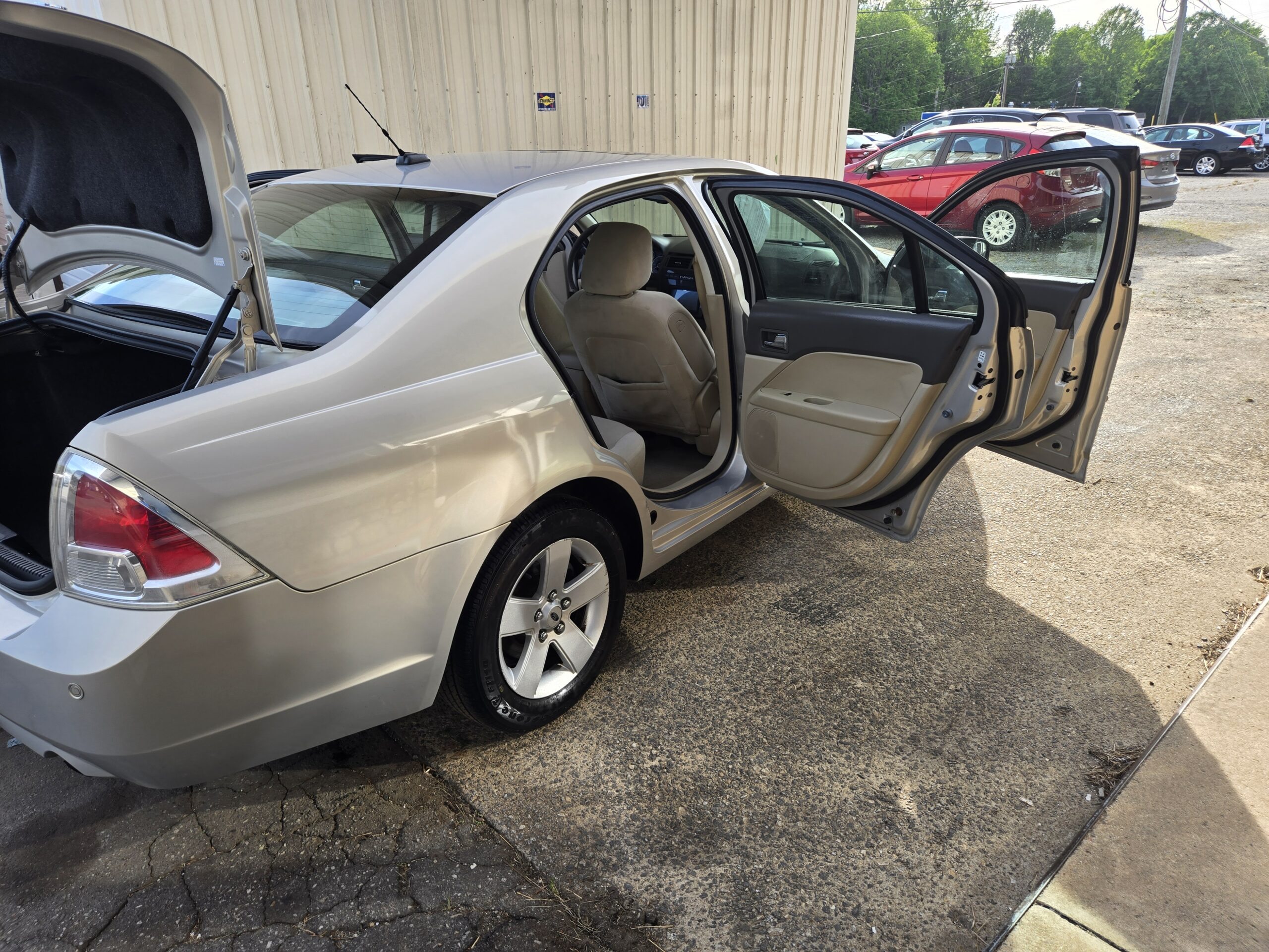 
								2009 Ford Fusion full									