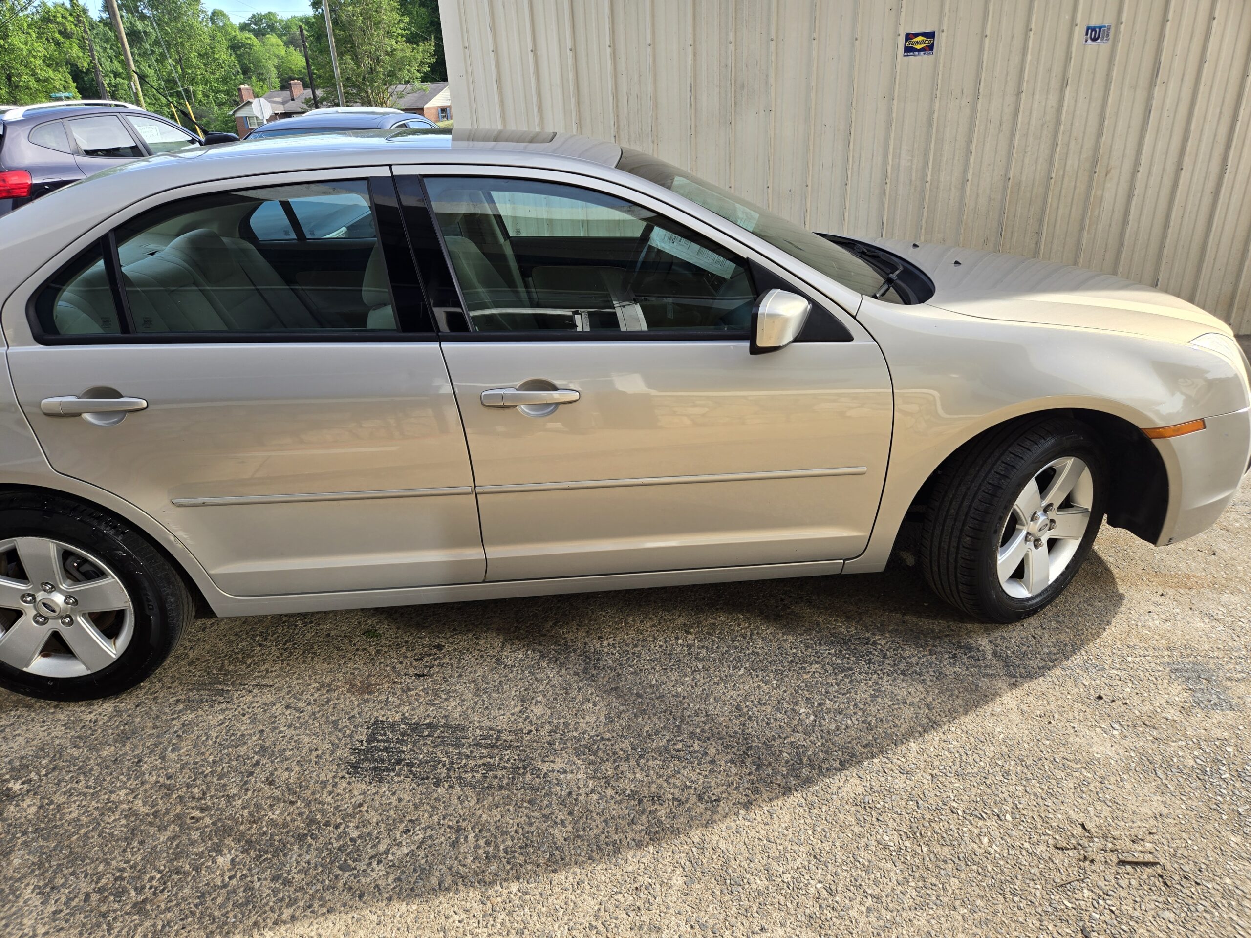 
								2009 Ford Fusion full									