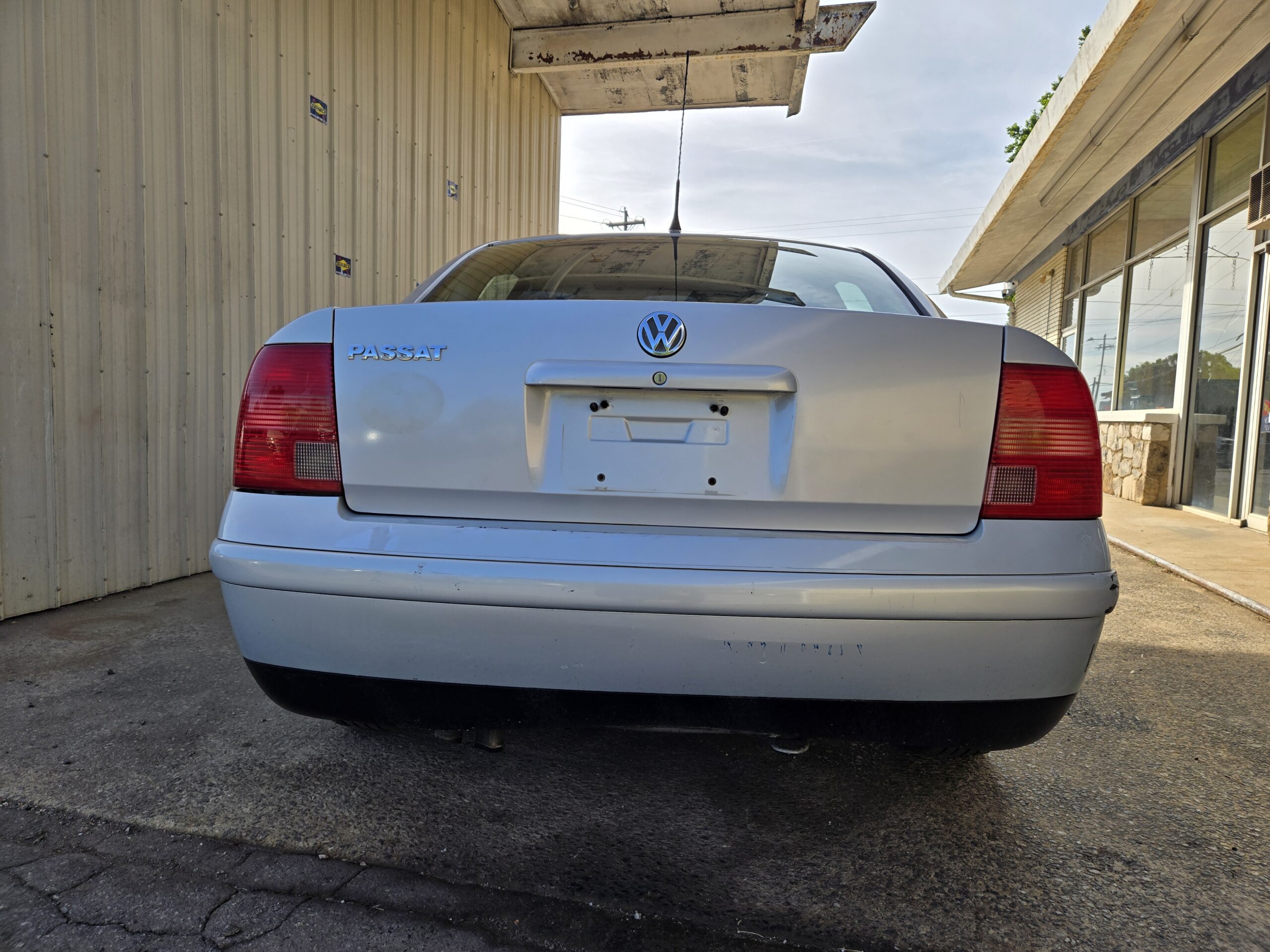
								2000 Volkswagen Passat full									