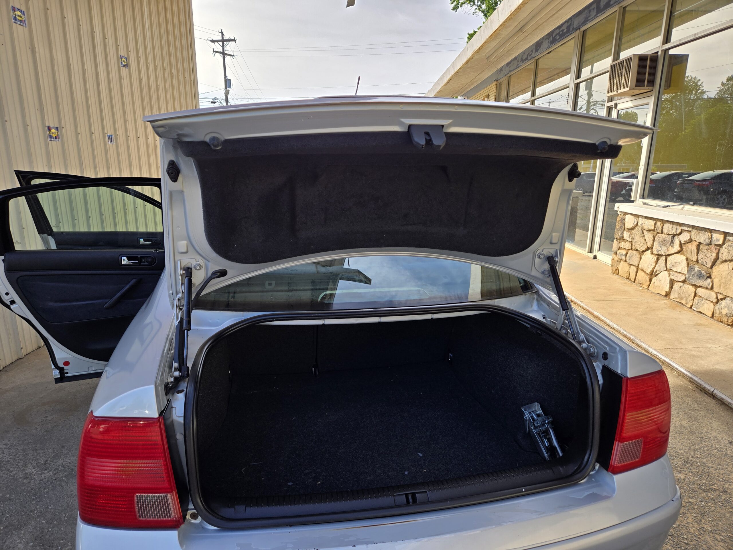 
								2000 Volkswagen Passat full									
