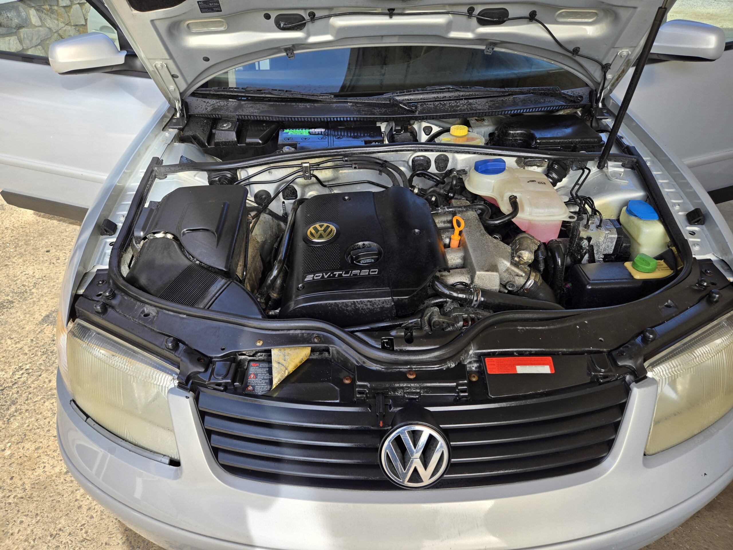 
								2000 Volkswagen Passat full									