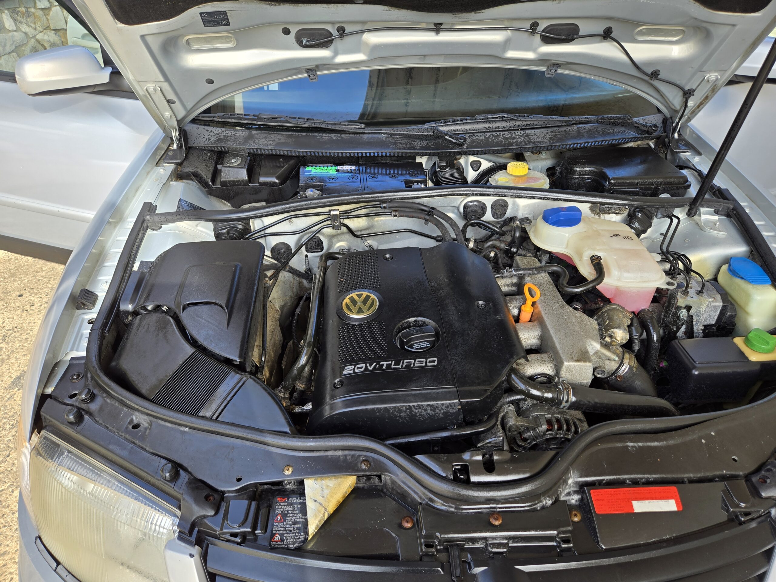 
								2000 Volkswagen Passat full									