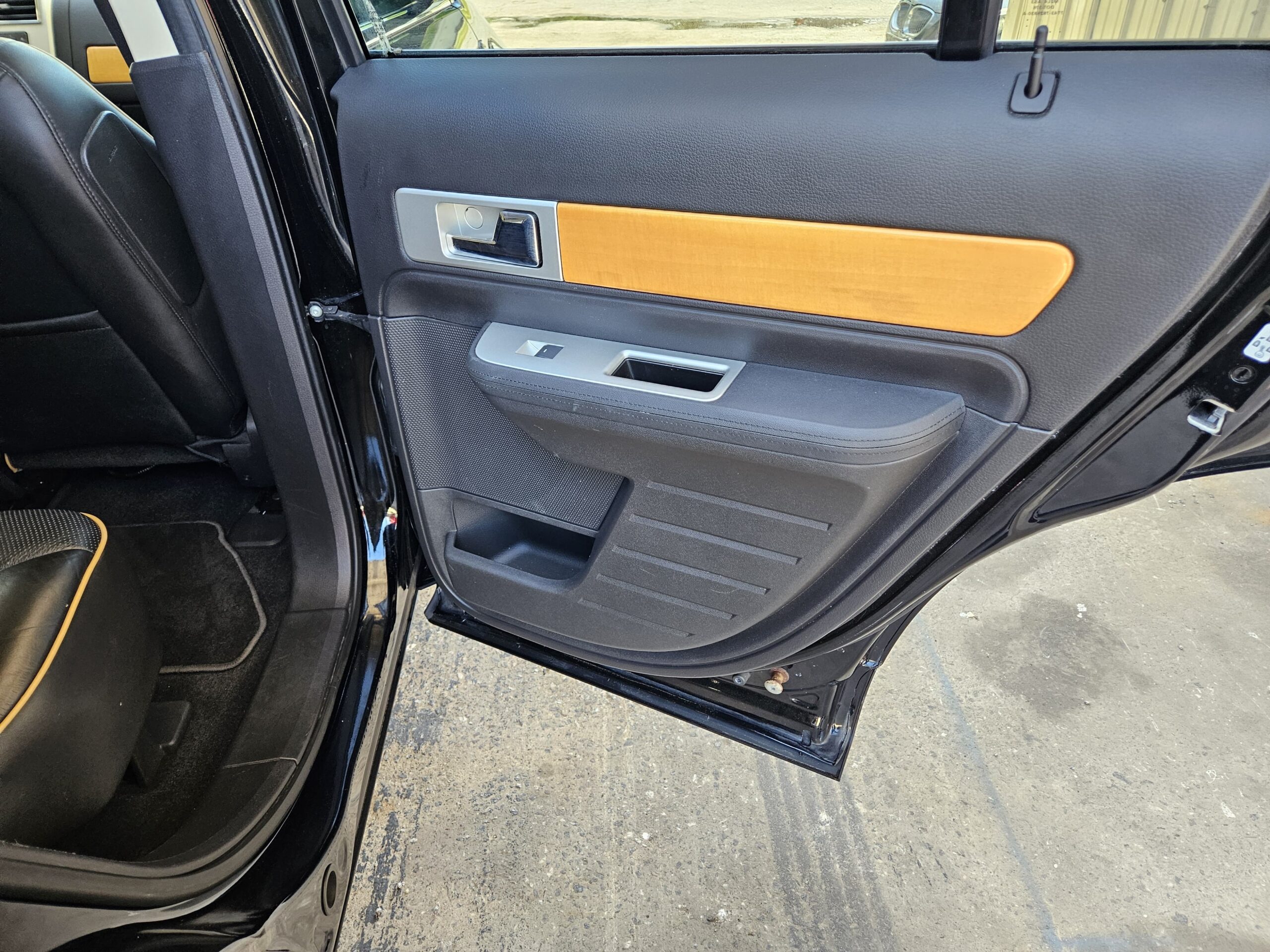 
								2009 Lincoln MKX full									