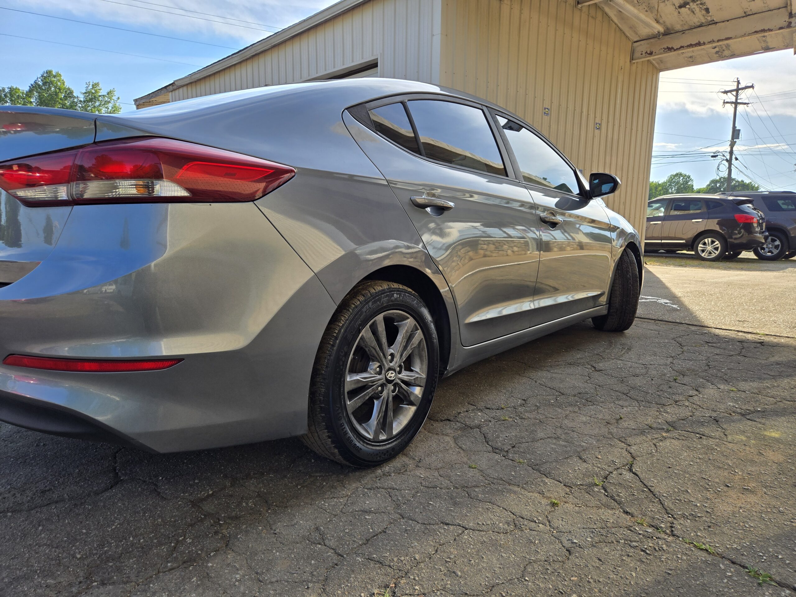 
								2017 Hyundai elantra full									