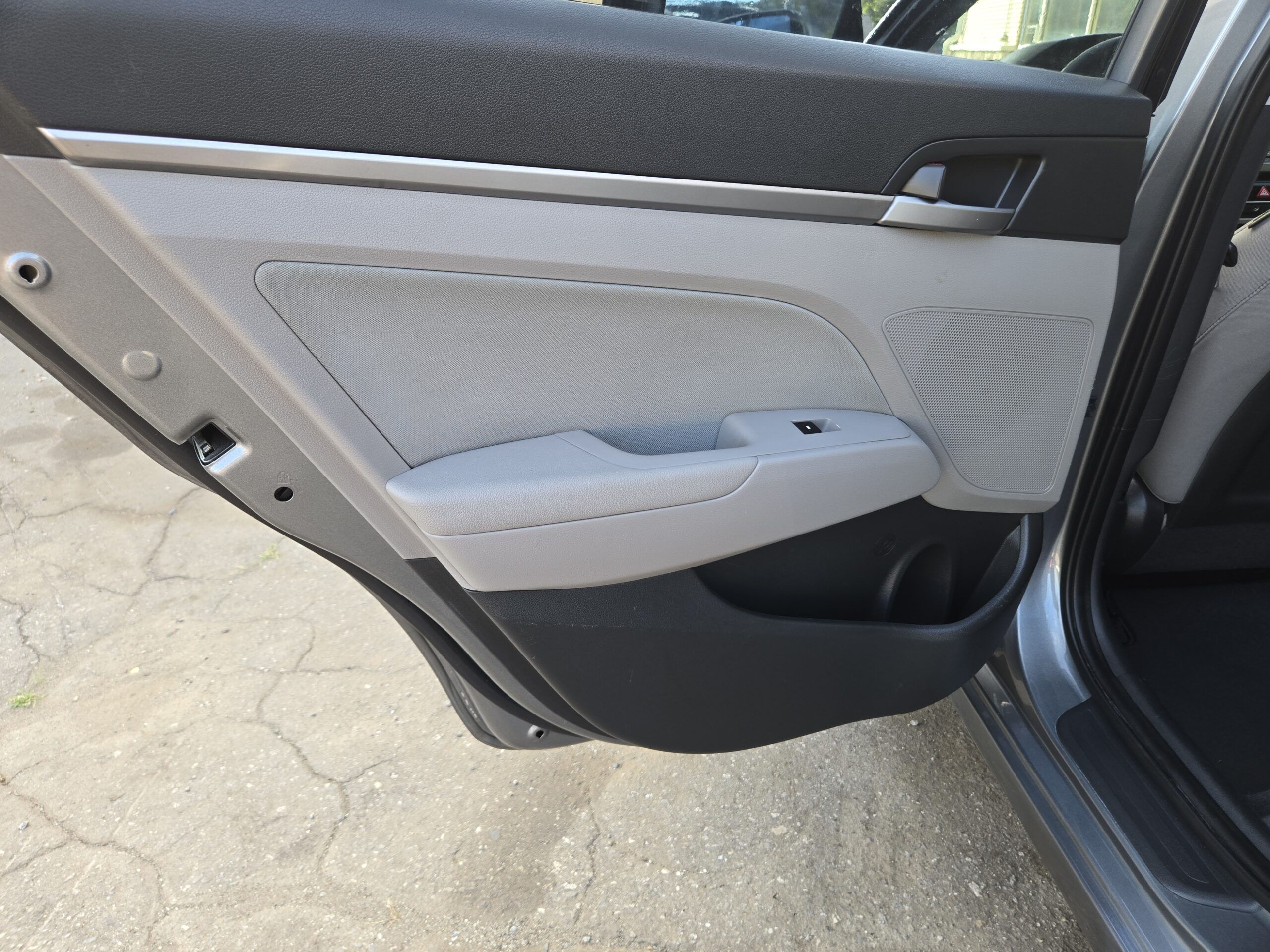 
								2017 Hyundai elantra full									