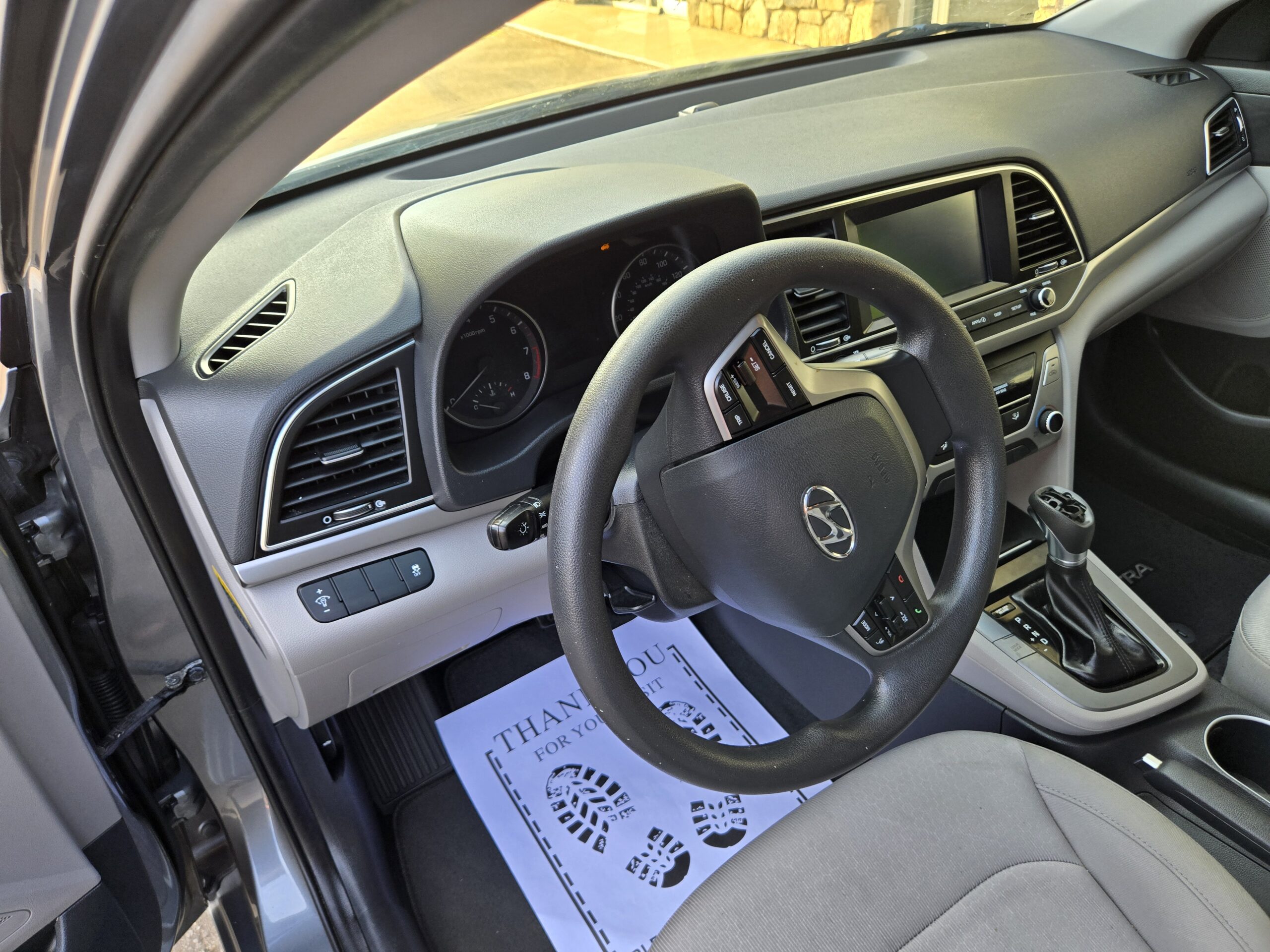 
								2017 Hyundai elantra full									