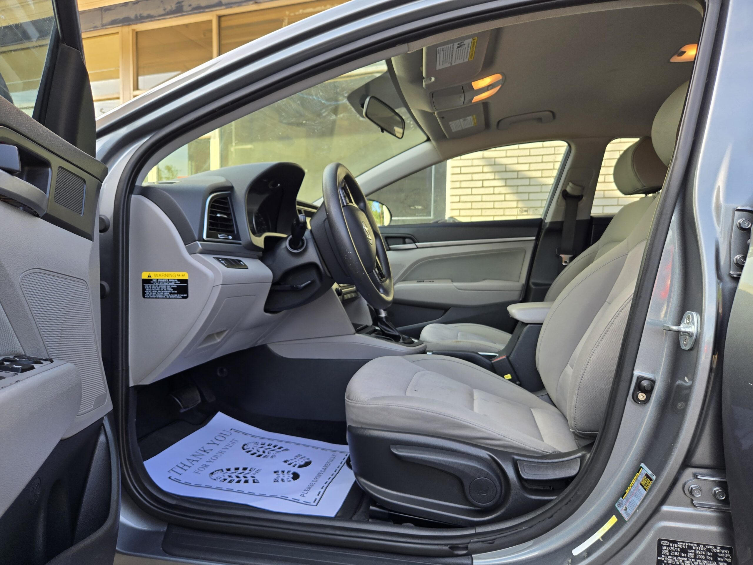
								2017 Hyundai elantra full									