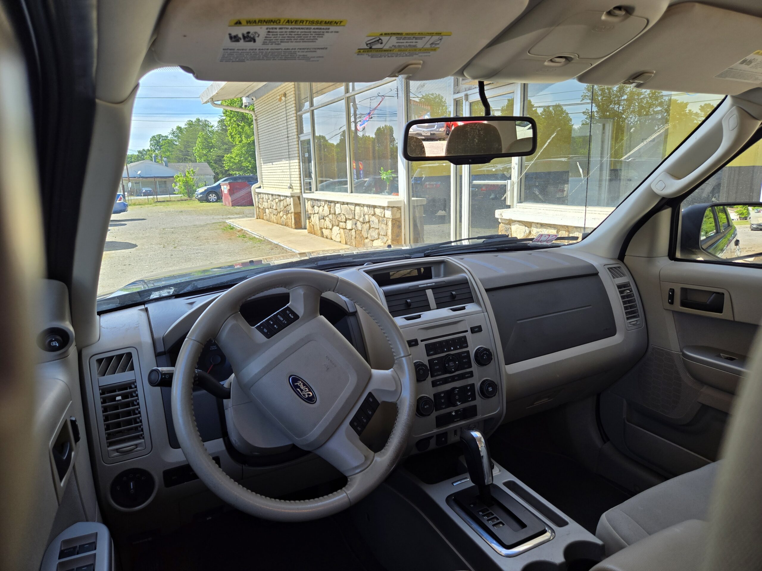 
								2010 Ford Escape Hybrid full									