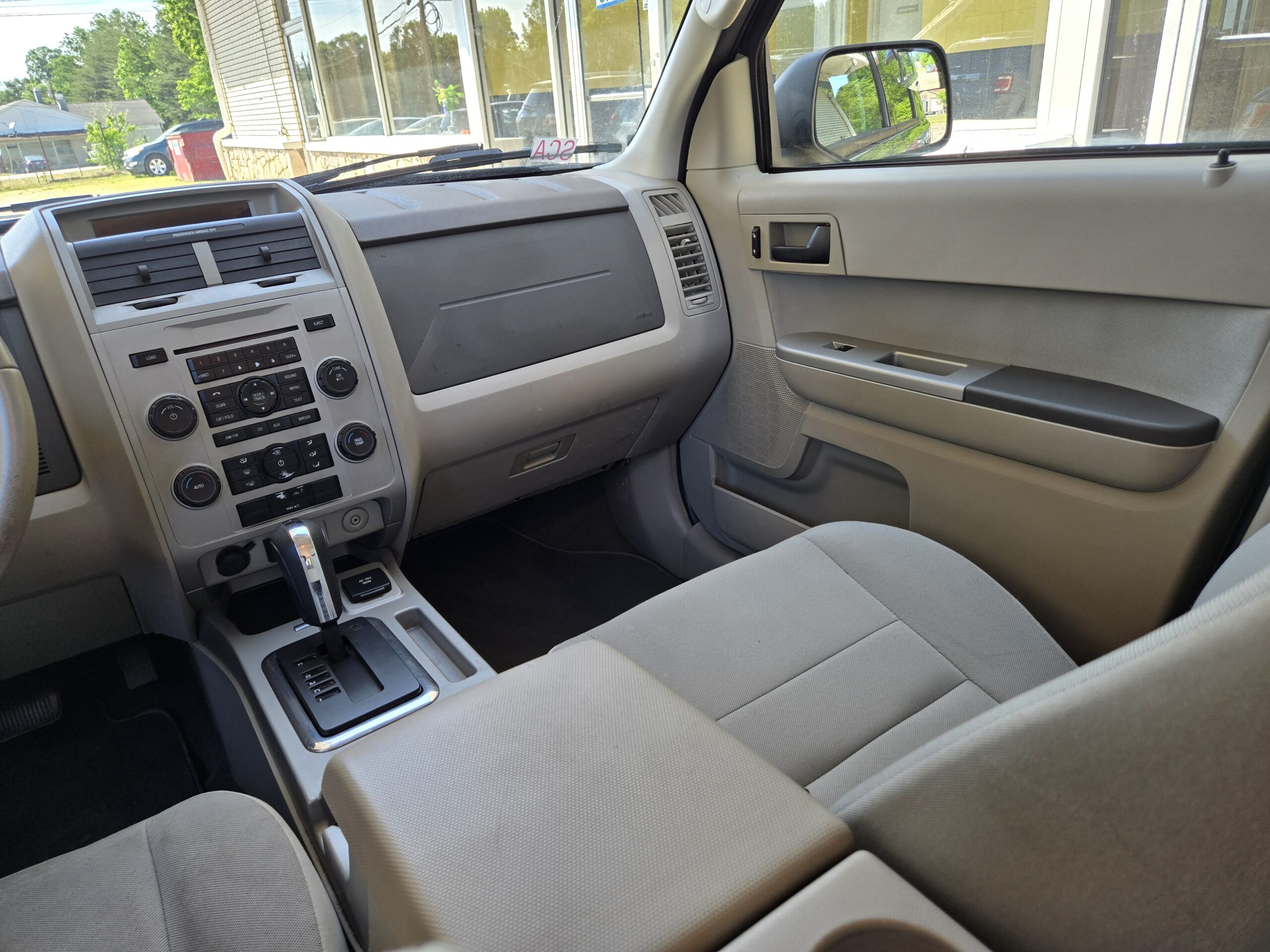 
								2010 Ford Escape Hybrid full									