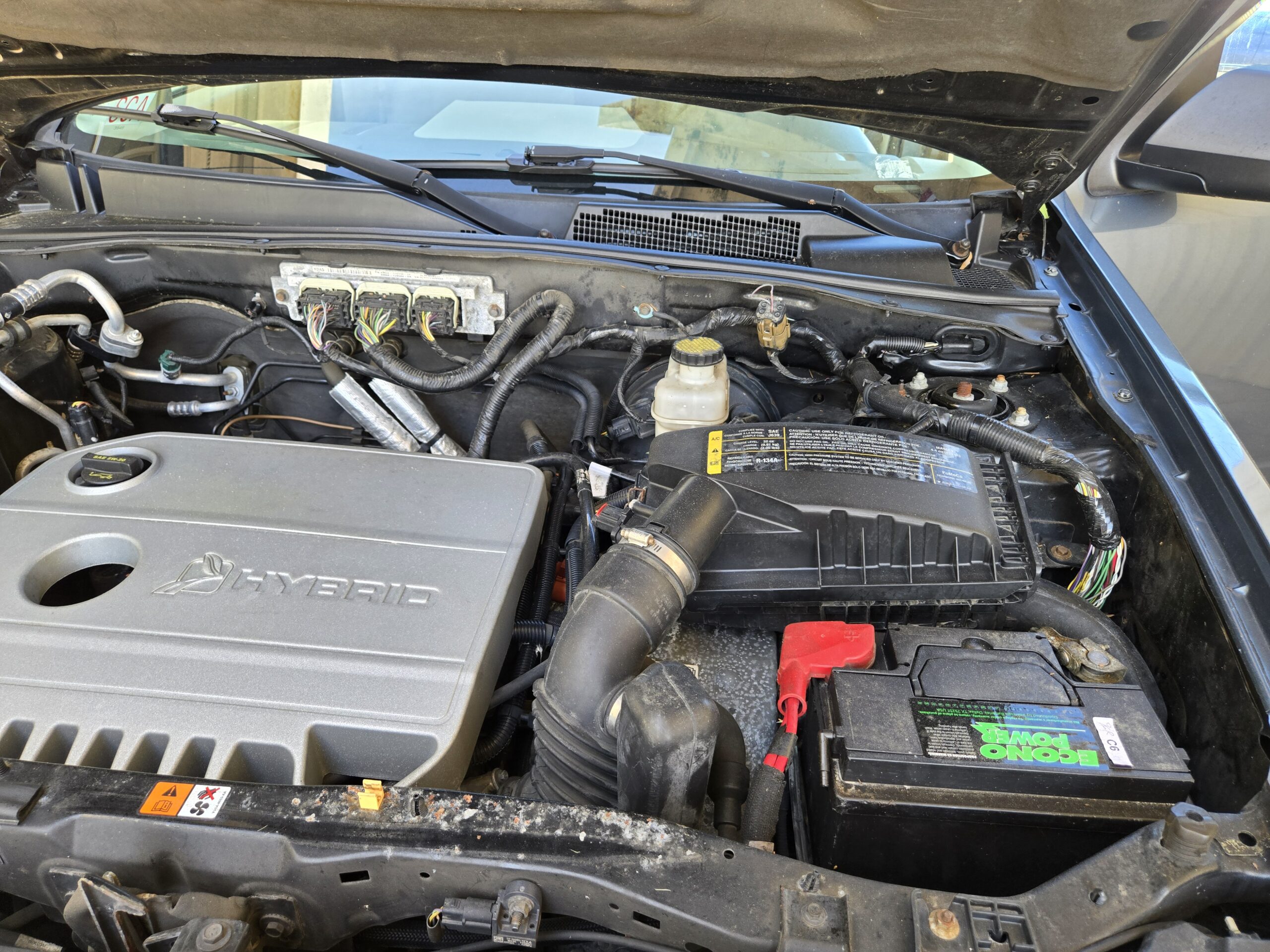 
								2010 Ford Escape Hybrid full									