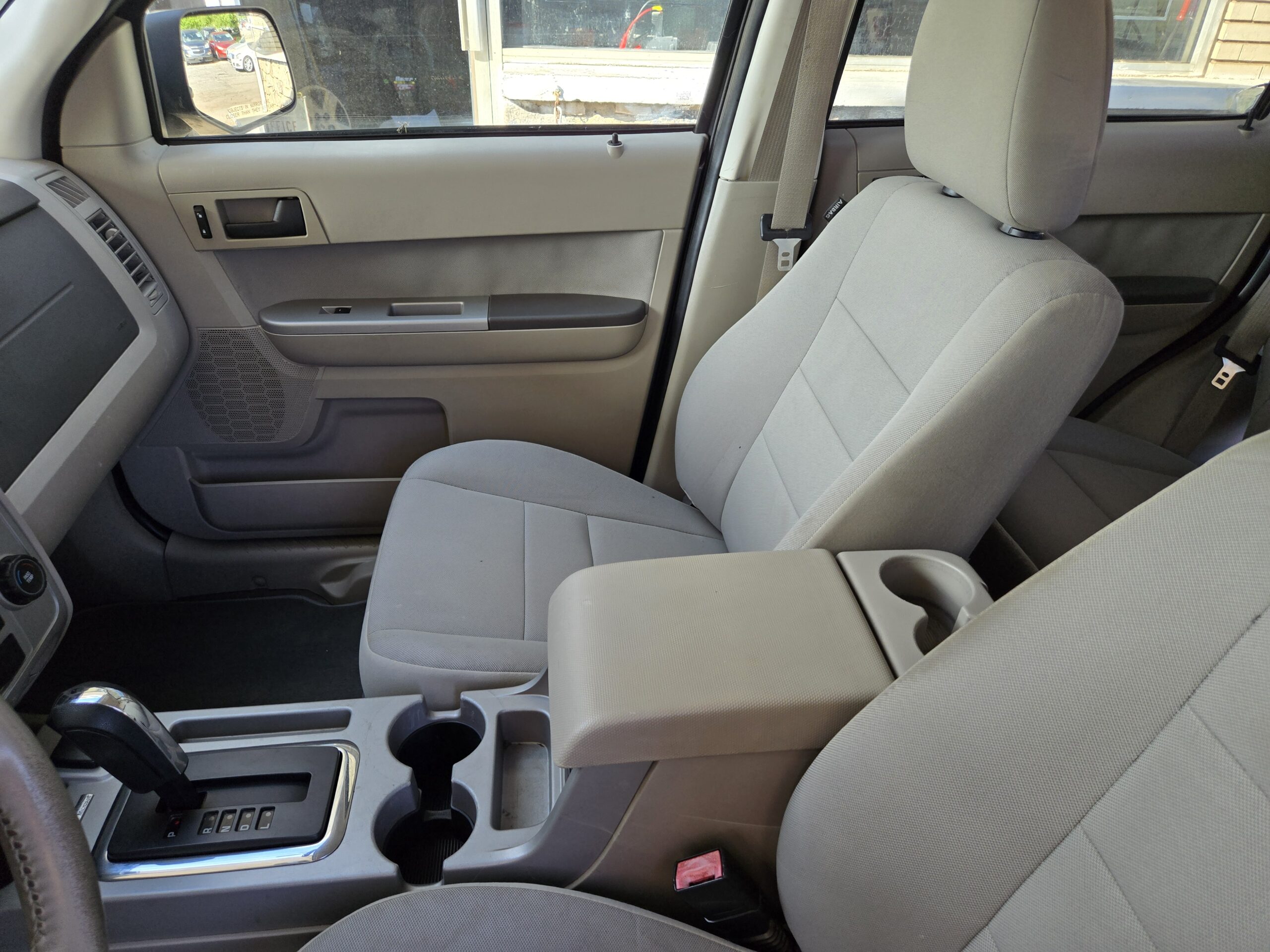 
								2010 Ford Escape Hybrid full									