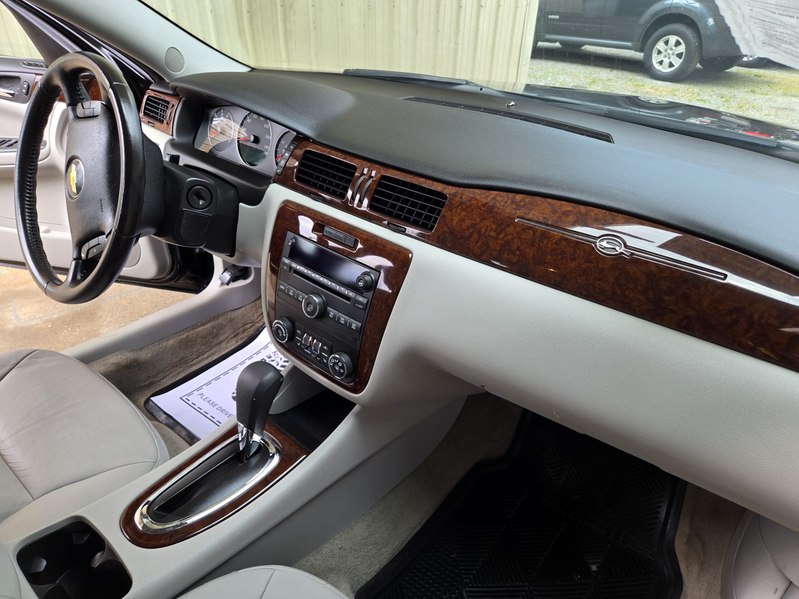 
								2011 Chevrolet Impala full									