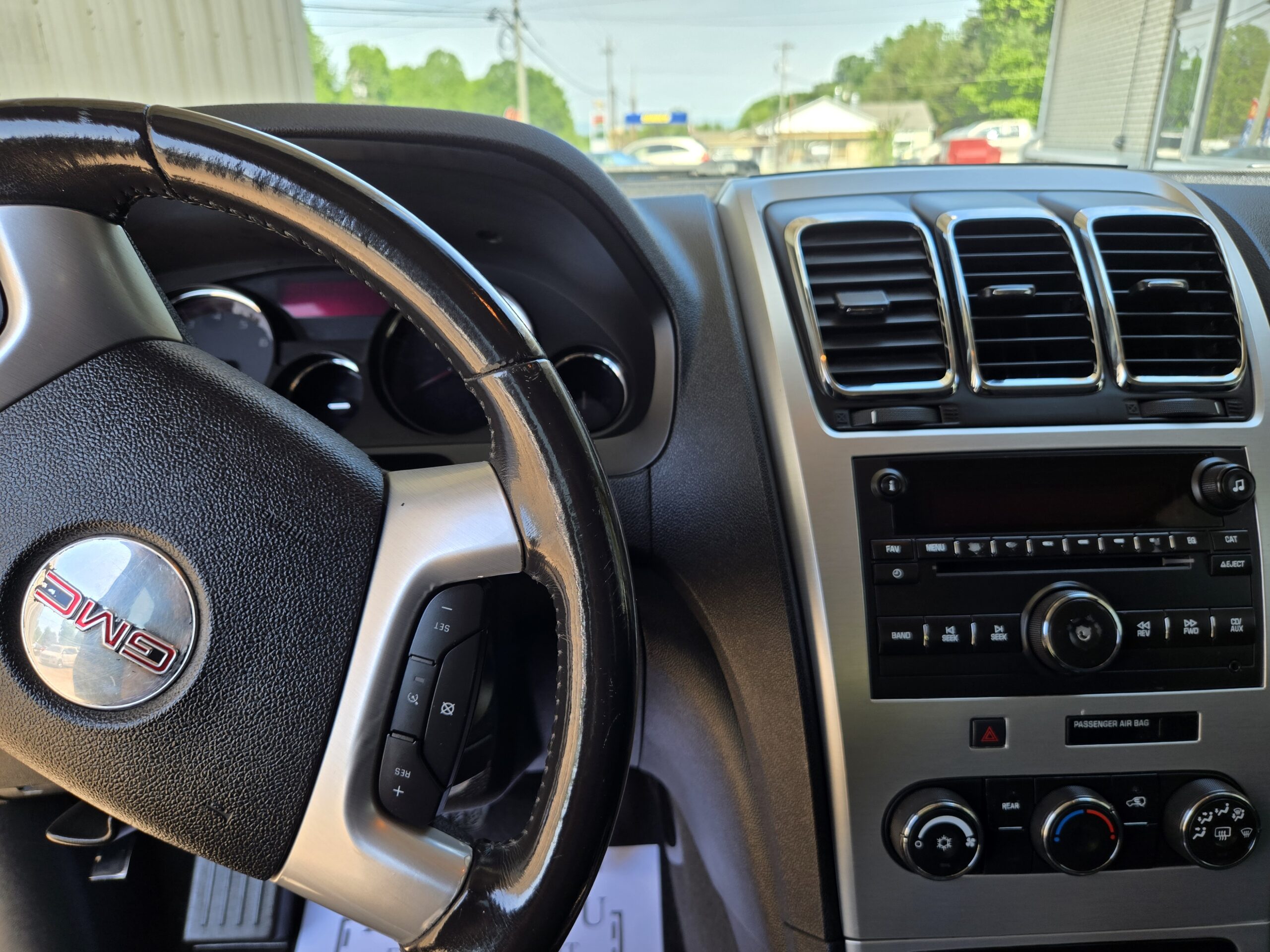 
								2011 GMC Acadia full									
