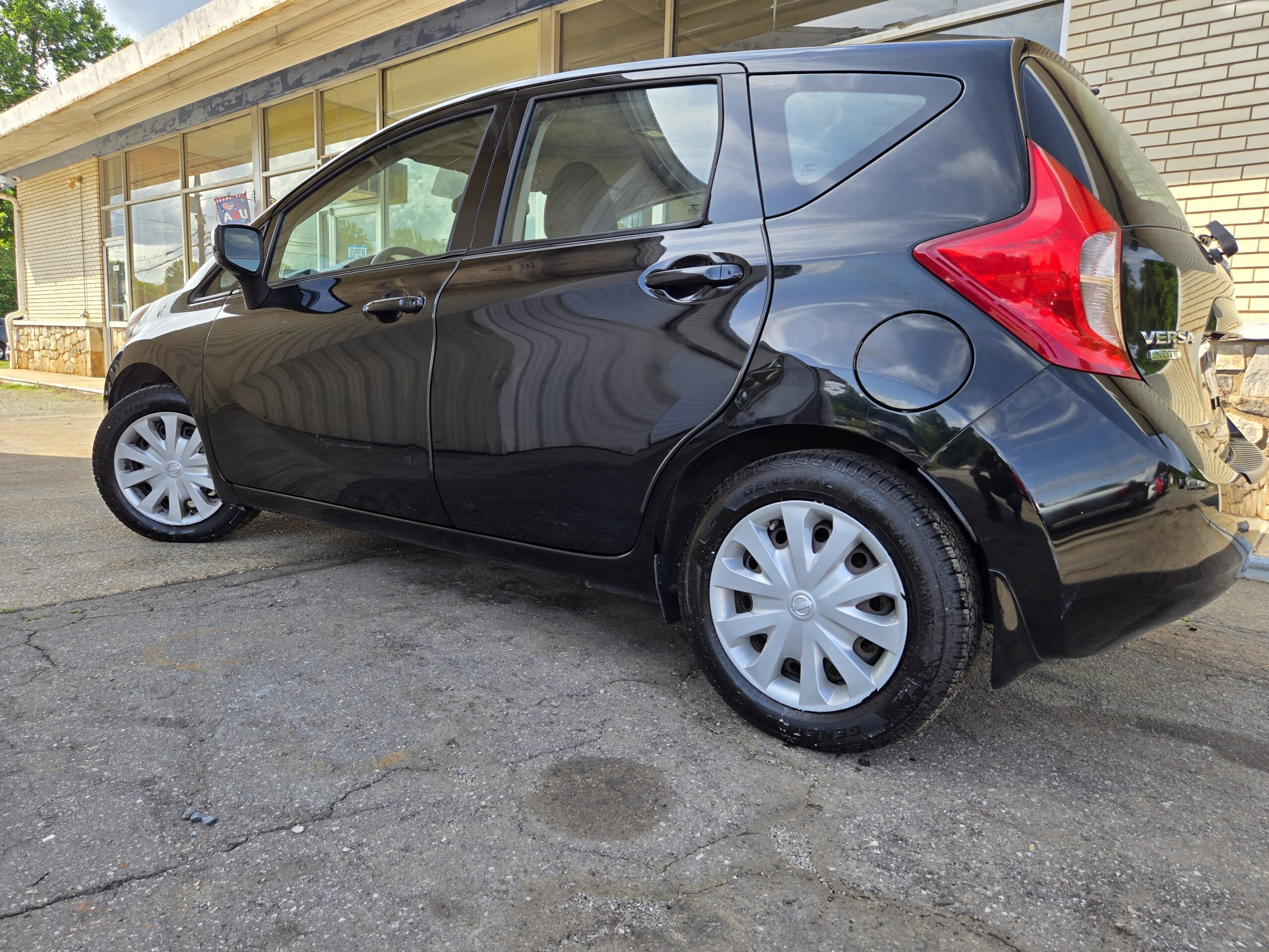 
								2015 Nissan Versa Note full									