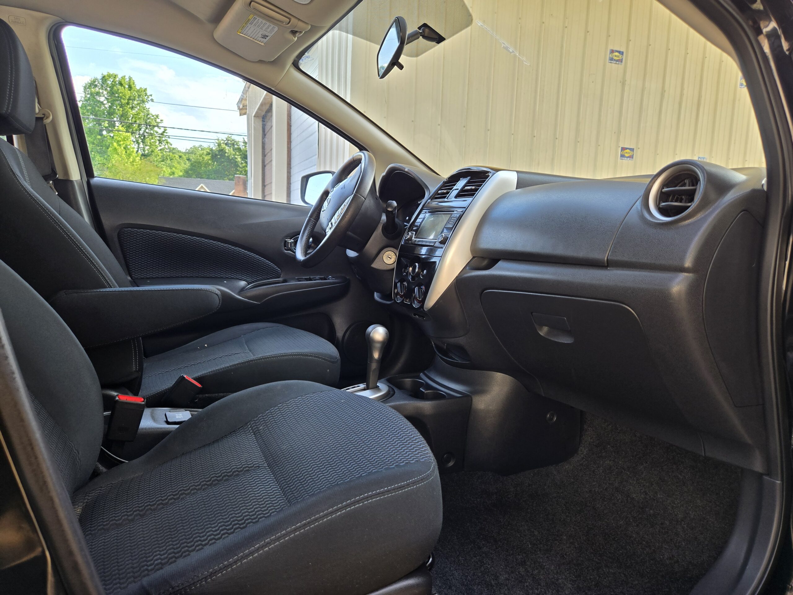 
								2015 Nissan Versa Note full									