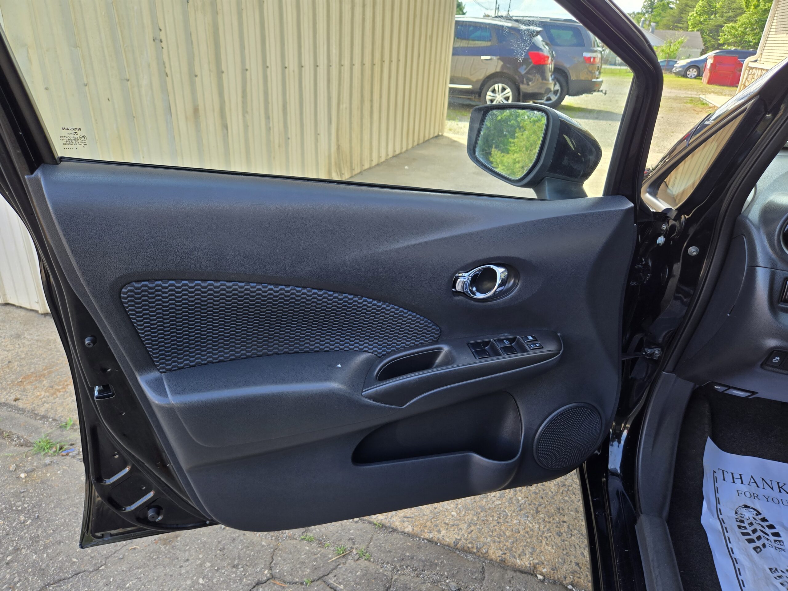 
								2015 Nissan Versa Note full									