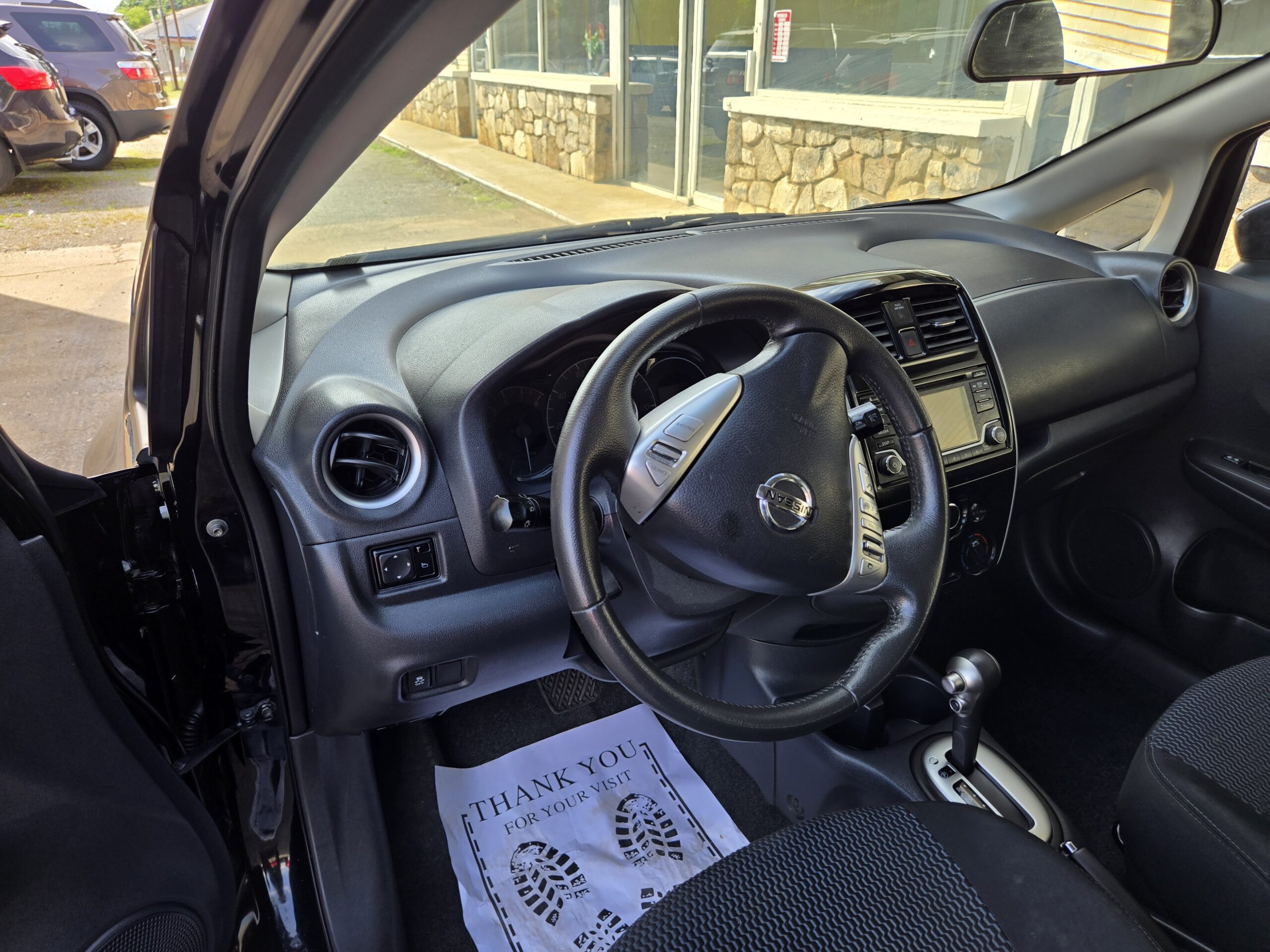 
								2015 Nissan Versa Note full									