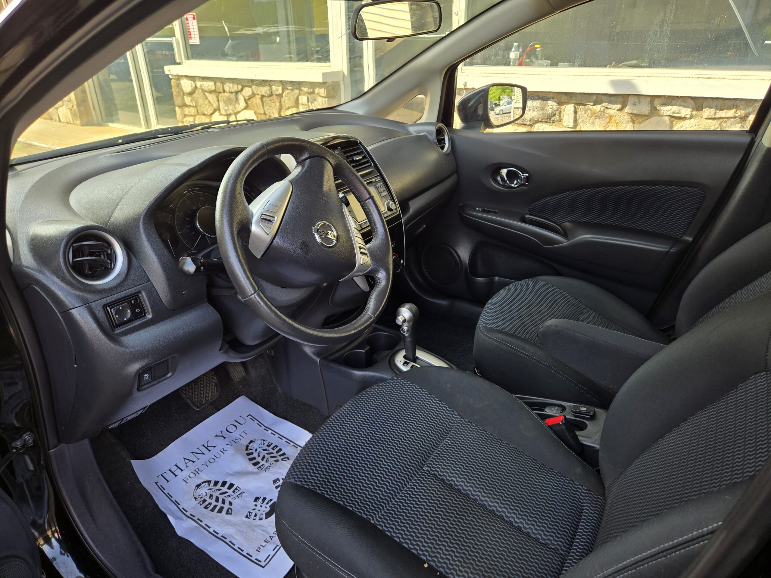 
								2015 Nissan Versa Note full									