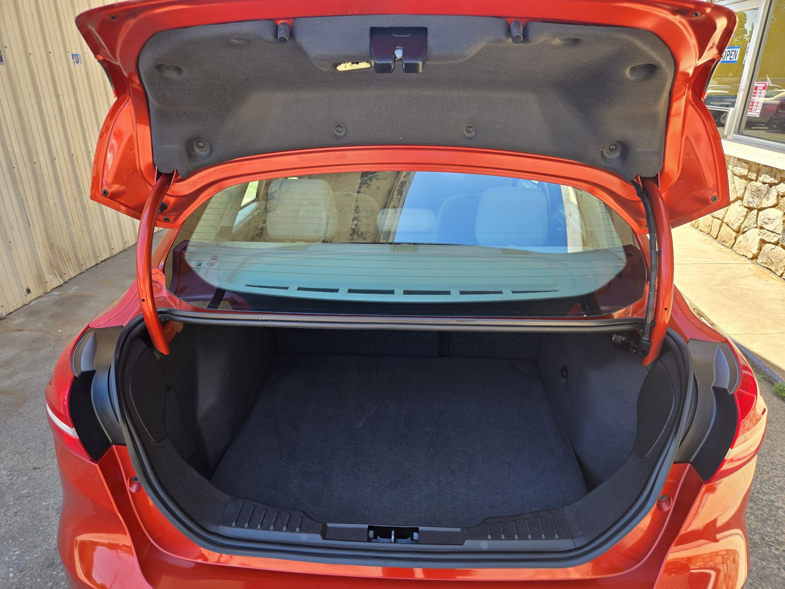 
								2018 Ford Focus full									