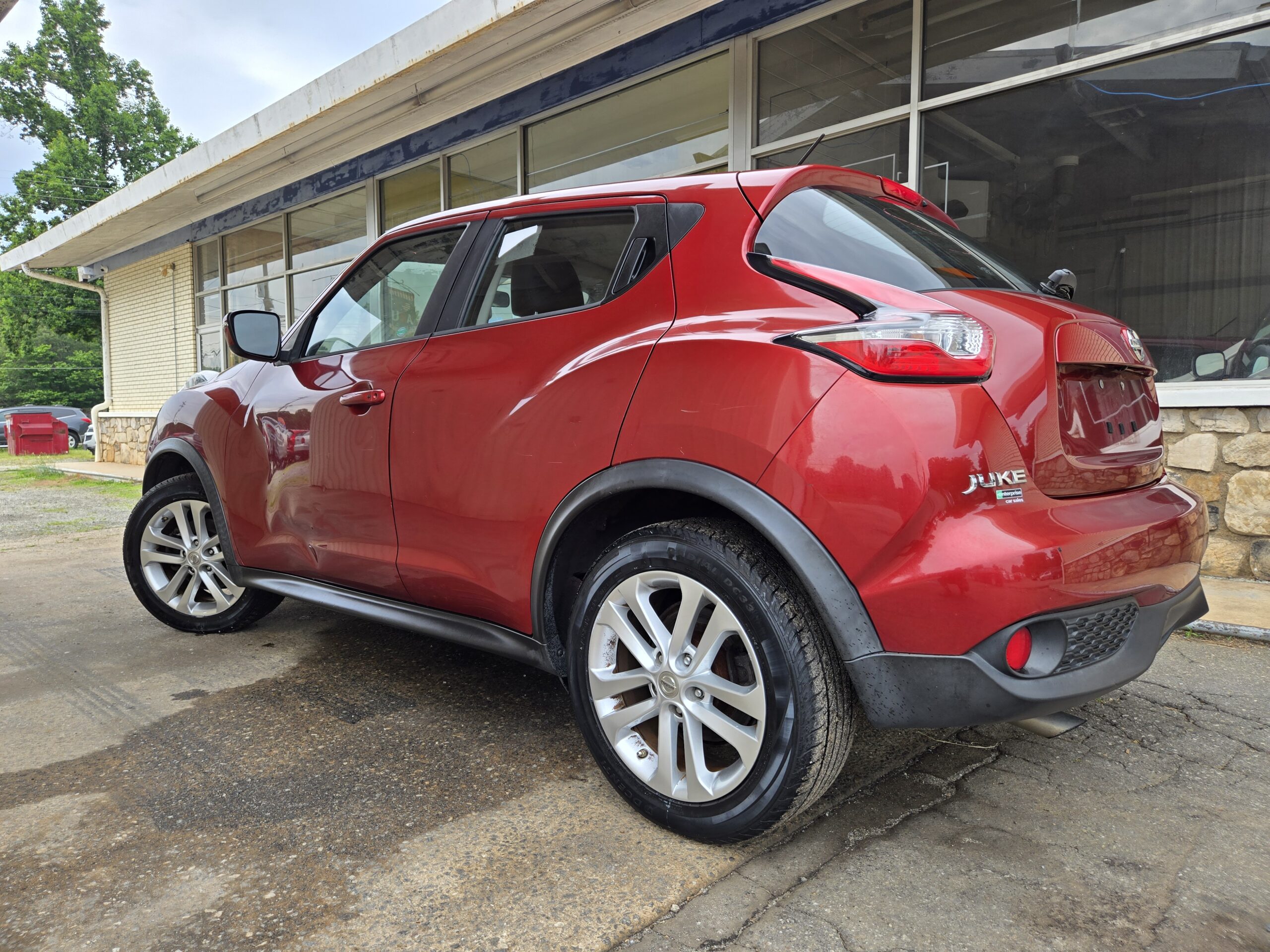 
								2016 Nissan Juke full									