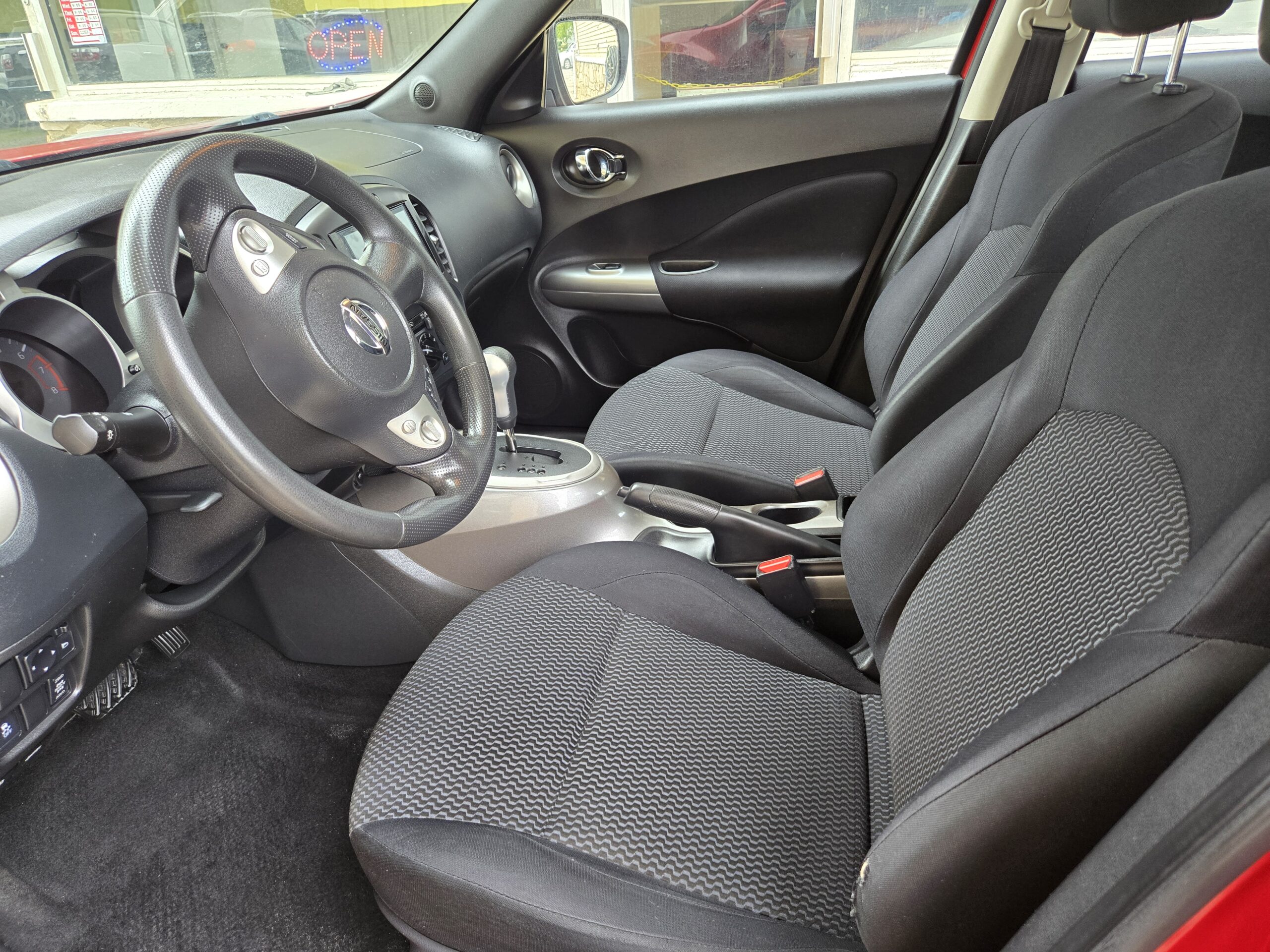 
								2016 Nissan Juke full									