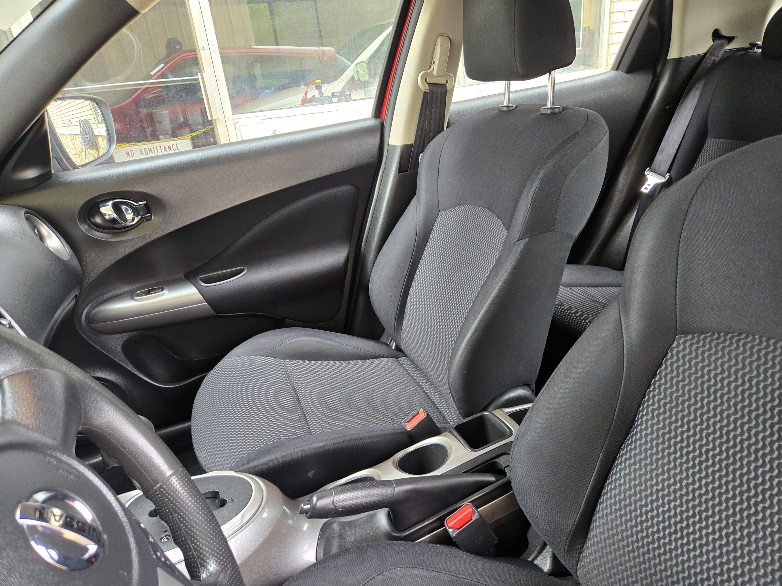 
								2016 Nissan Juke full									