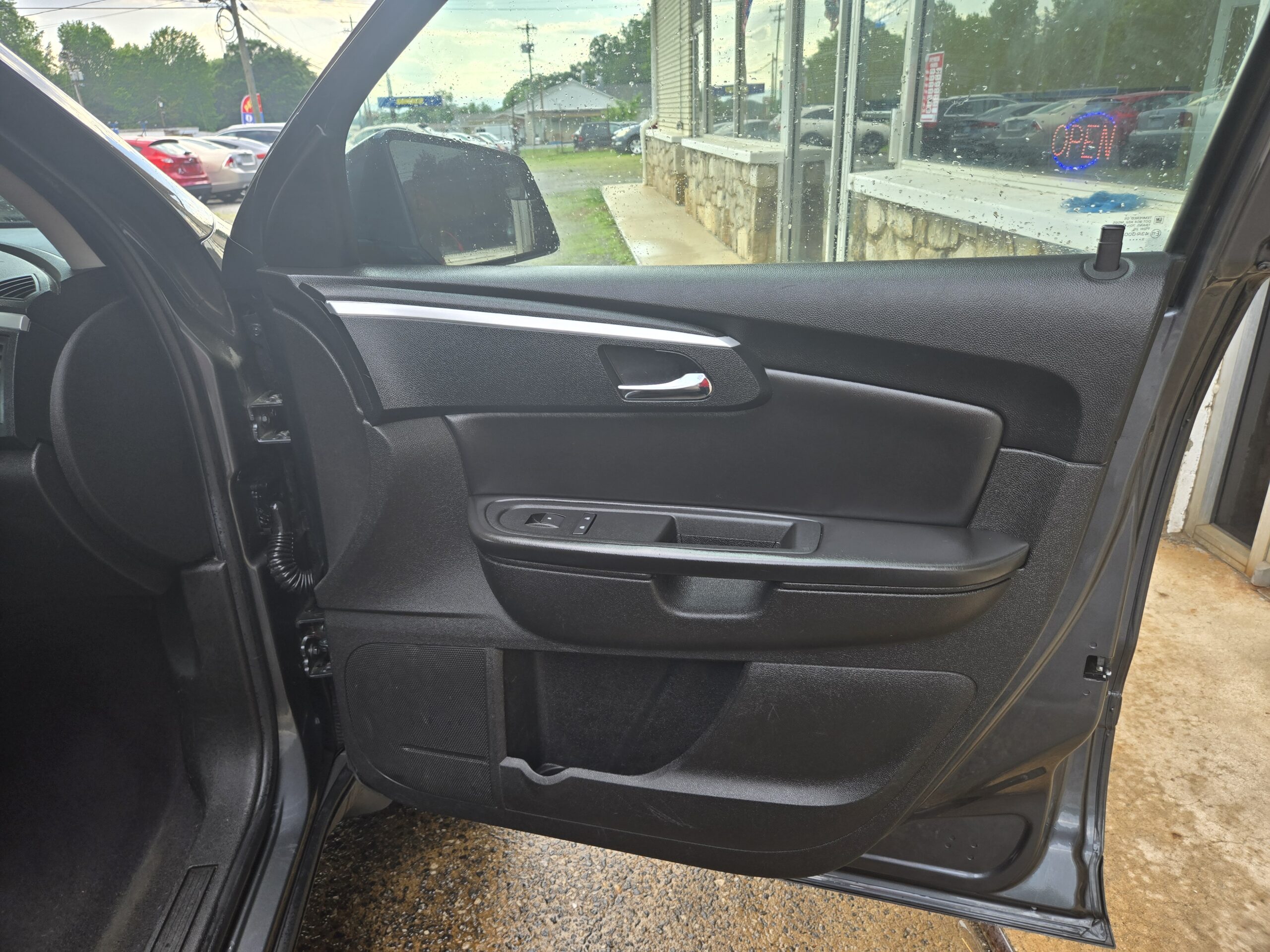 
								2010 Chevrolet Traverse full									